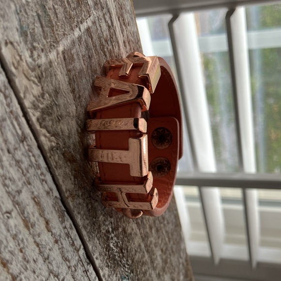 NWOT- BCBGeneration leather snap bracelets - Picture 2 of 8